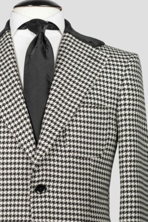 Alternative view of L’Intemporel Pied-de-Poule