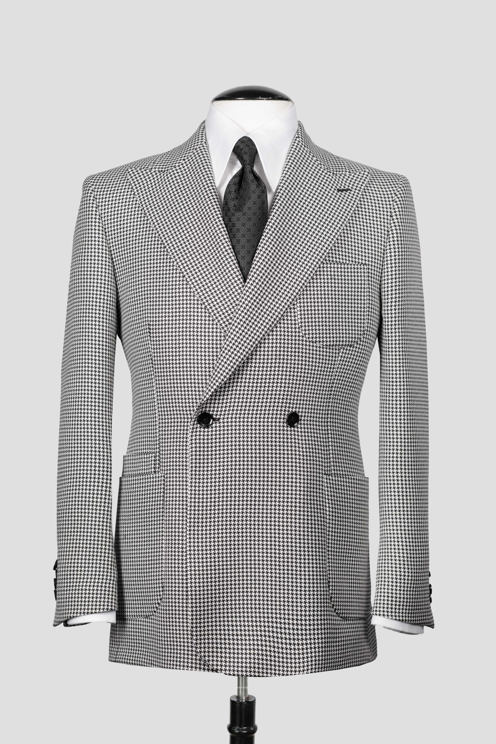 Costume croisé noir & blanc motif pied-de-poule